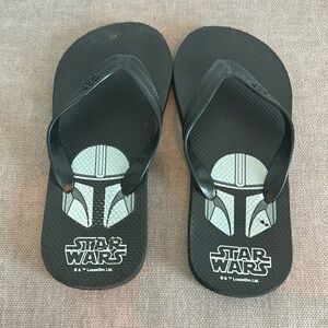 Gap Disney Star Wars flip flops